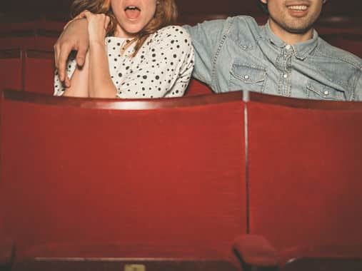 You have a (first) date: a movies, then burgers after. Youâ€™ll wear: